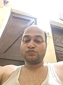 Snapshot of thenudemale chatting on 06-10-26, 06:31 thenudemale online show from 06-10-26, 06:31