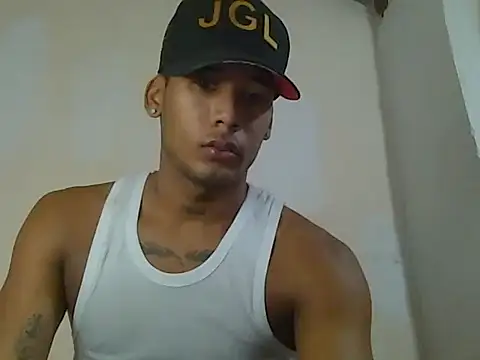 sexy-athletic-guy online show from 04-11-26, 01:24