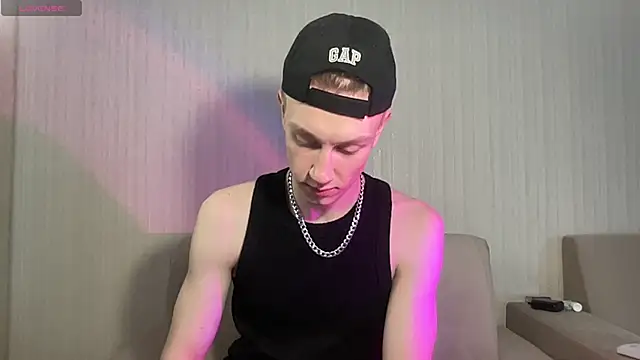Travis Gracile online show from 04-24-26, 09:33