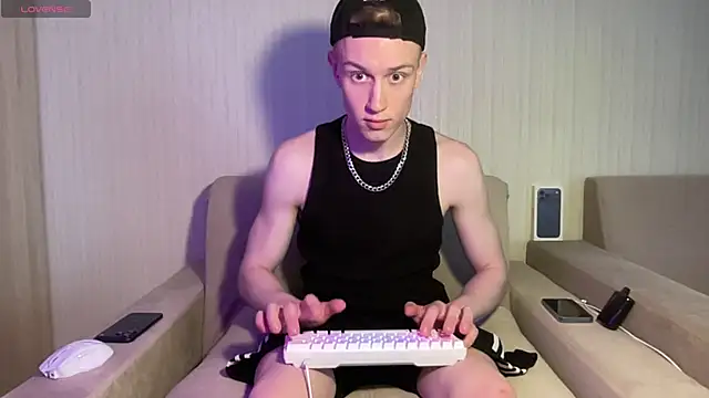 Travis Gracile online show from 05-03-26, 09:58
