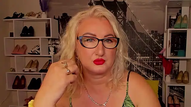 DianaFrances online show from 05-09-26, 03:26