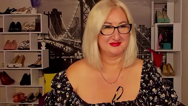 DianaFrances online show from 05-30-26, 01:17
