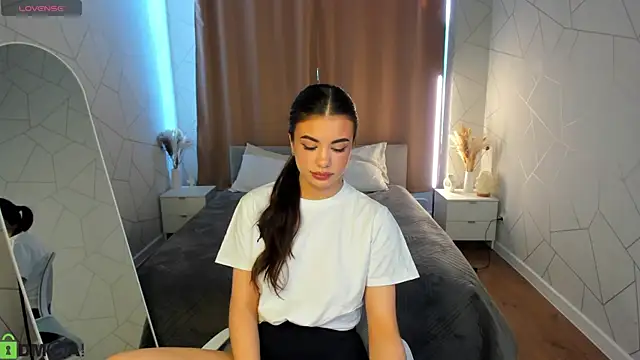Alisha Blakee online show from 04-22-26, 09:49