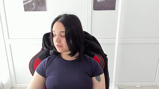 Snapshot of Caroline_cutte chatting on 05-30-26, 09:48 Caroline cutte online show from 05-30-26, 09:48