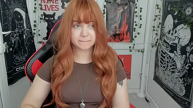 Snapshot of Caroline_cutte chatting on 07-15-26, 07:04 Caroline cutte online show from 07-15-26, 07:04