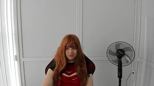 Snapshot of Caroline_cutte chatting on 06-18-26, 09:25 Caroline cutte online show from 06-18-26, 09:25