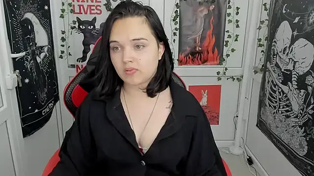 Snapshot of Caroline_cutte chatting on 06-29-26, 10:15 Caroline cutte online show from 06-29-26, 10:15