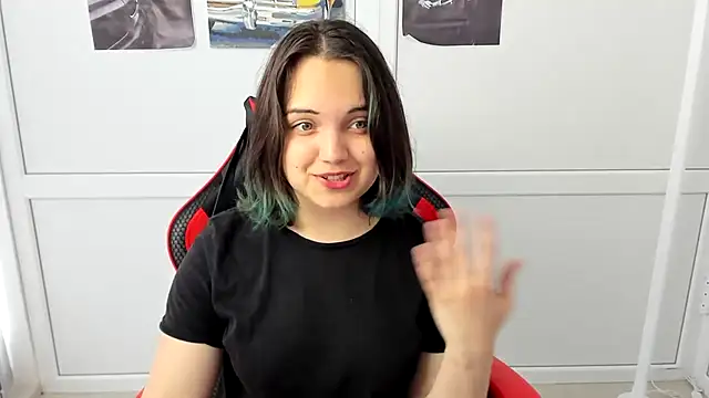 Snapshot of Caroline_cutte chatting on 05-09-26, 06:50 Caroline cutte online show from 05-09-26, 06:50