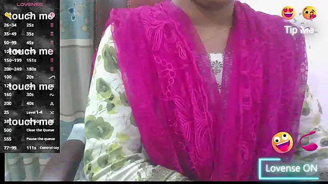 Snapshot of zareen_approach chatting on 07-08-26, 03:34 zareen approach online show from 07-08-26, 03:34
