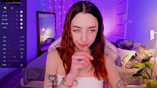 CharliGrace  online show from 04-24-26, 08:27