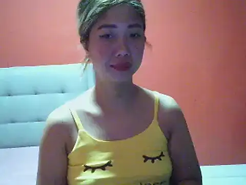 Snapshot of Cutie-Smile chatting on 05-18-26, 09:52 Cutie-Smile online show from 05-18-26, 09:52