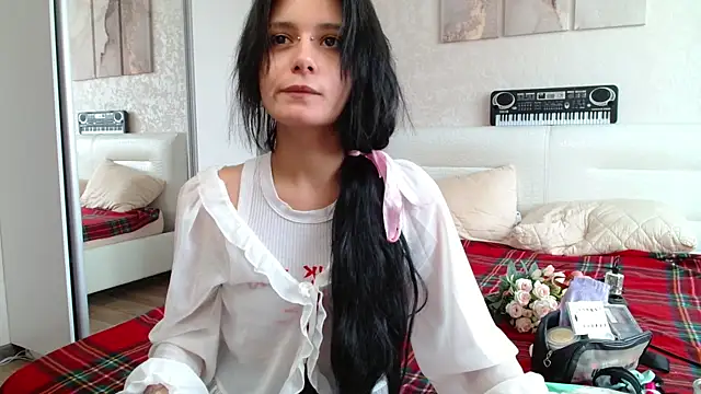 The Slutty Fox online show from 06-25-26, 07:57