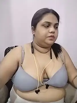 Snapshot of hotsilk21 chatting on 06-23-26, 08:23 hotsilk21 online show from 06-23-26, 08:23