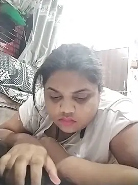 Snapshot of hotsilk21 chatting on 06-15-26, 08:19 hotsilk21 online show from 06-15-26, 08:19