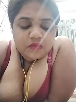 Snapshot of hotsilk21 chatting on 06-19-26, 08:36 hotsilk21 online show from 06-19-26, 08:36