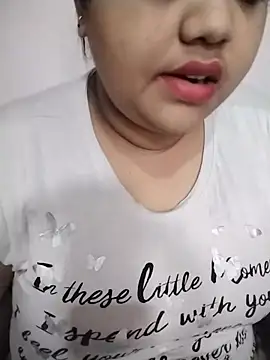 Snapshot of hotsilk21 chatting on 06-17-26, 10:47 hotsilk21 online show from 06-17-26, 10:47