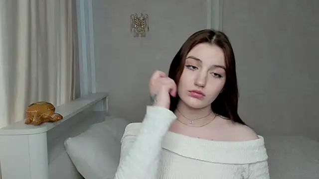 LeanaMolski online show from 04-11-26, 05:04