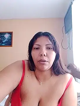 Snapshot of Izel_ chatting on 04-11-26, 07:06 Izel online show from 04-11-26, 07:06