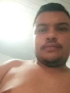 Snapshot of Luiz6767 chatting on 04-10-26, 01:51 Luiz6767 online show from 04-10-26, 01:51