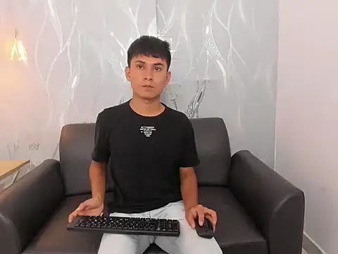 SantiagoCool online show from 04-14-26, 07:41