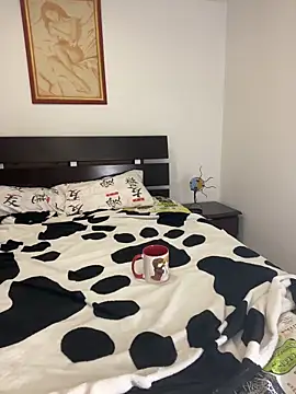 Roxie Blade Dyva online show from 04-20-26, 12:30