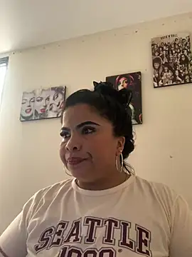 megan purpura online show from 04-30-26, 02:13