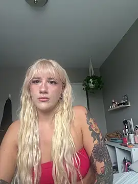 BettyBadNews online show from 04-30-26, 05:53