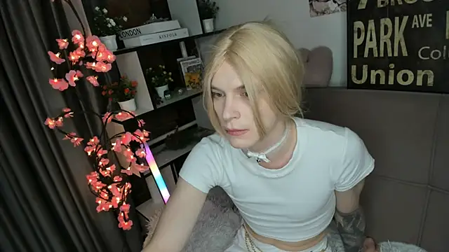 TwinkWhite online show from 05-30-26, 09:53