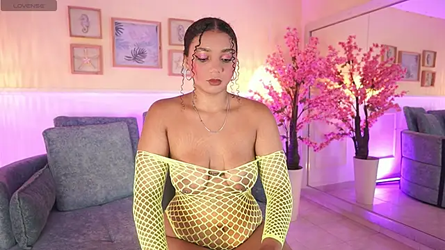 Snapshot of BrianaLane chatting on 06-30-26, 01:55 BrianaLane online show from 06-30-26, 01:55