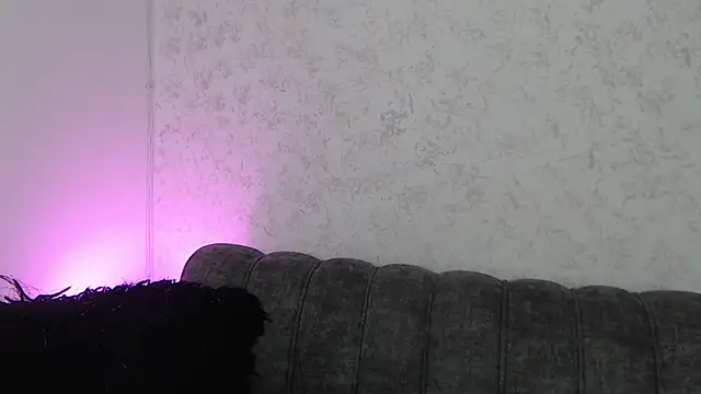 Snapshot of LunaMyers chatting on 05-06-26, 05:39 LunaMyers online show from 05-06-26, 05:39