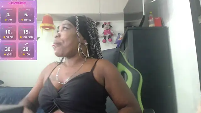 Snapshot of hotbrunettecasandra chatting on 10-03-25, 11:56 hotbrunettecasandra online show from 10-03-25, 11:56