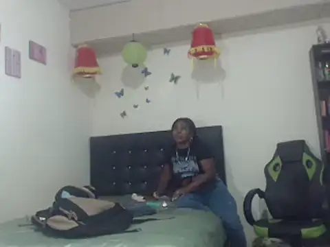 Snapshot of hotbrunettecasandra chatting on 02-11-25, 10:25 hotbrunettecasandra online show from 02-11-25, 10:25
