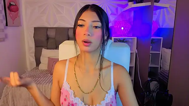 Perlaa moon  online show from 06-01-26, 12:38