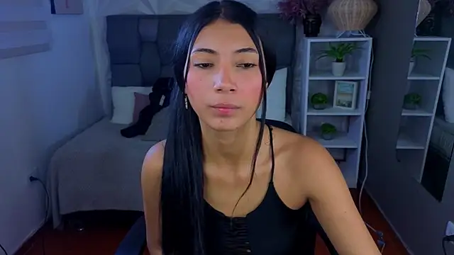 Perlaa moon  online show from 07-11-26, 04:51