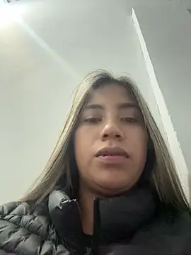 Kimmiebellarie online show from 04-18-26, 01:52