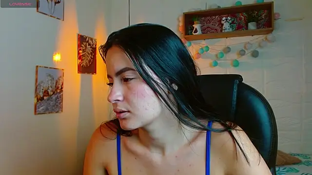 rosaleia  online show from 06-19-26, 03:23