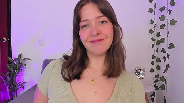Snapshot of Mari_Rouse chatting on 05-20-26, 01:41 Mari Rouse online show from 05-20-26, 01:41