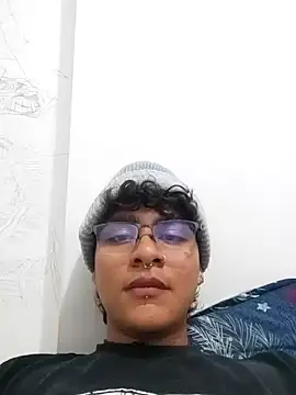xhecho uzumaki online show from 04-22-26, 03:24