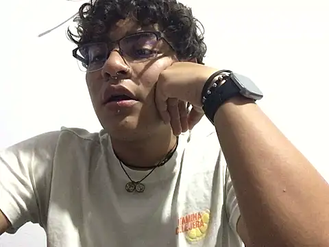 xhecho uzumaki online show from 06-20-26, 05:34