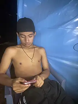 Snapshot of Mellvinn chatting on 05-16-26, 06:01 Mellvinn online show from 05-16-26, 06:01