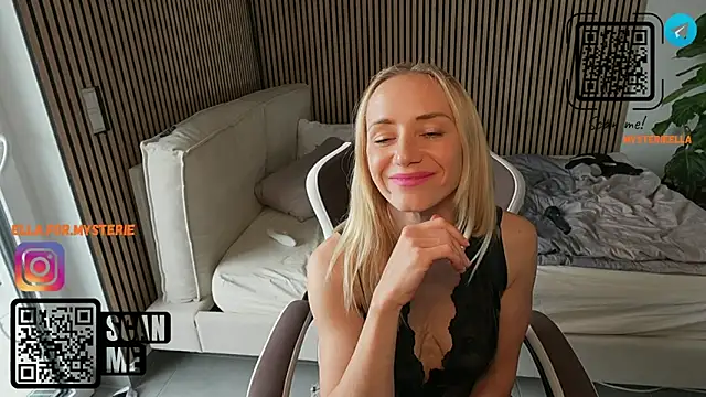 Snapshot of Ella_Mysterie chatting on 05-03-26, 03:15 Ella Mysterie online show from 05-03-26, 03:15
