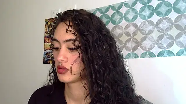 Snapshot of shelsy_d chatting on 05-12-26, 09:10 shelsy d online show from 05-12-26, 09:10