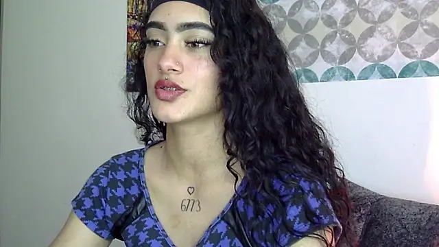 Snapshot of shelsy_d chatting on 04-23-26, 08:32 shelsy d online show from 04-23-26, 08:32