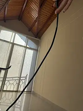 imambersantorini  online show from 04-12-26, 08:34