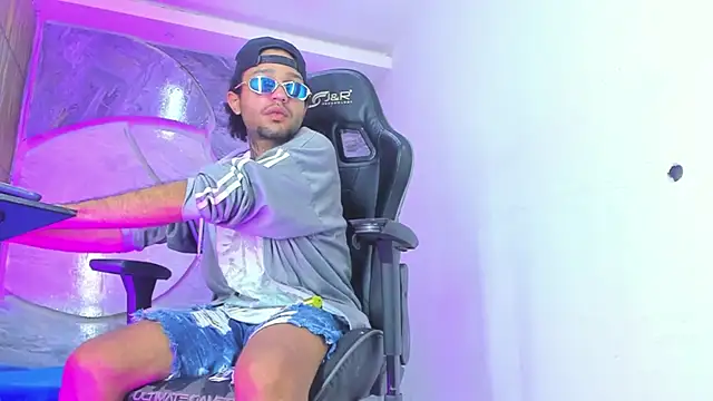 Josh Hot Sex online show from 04-13-26, 12:31