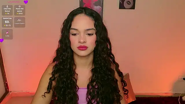 Snapshot of MaraVelvett chatting on 06-12-26, 12:03 MaraVelvett online show from 06-12-26, 12:03