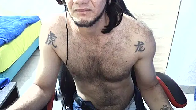 Snapshot of andrew_1520 chatting on 07-14-26, 02:05 andrew 1520 online show from 07-14-26, 02:05