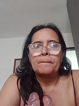 Snapshot of PienCanela chatting on 06-19-26, 01:06 PienCanela online show from 06-19-26, 01:06