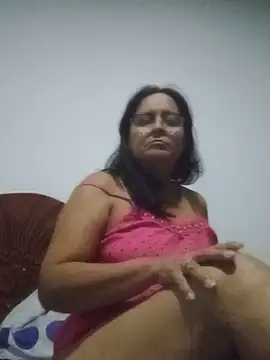 Snapshot of PienCanela chatting on 06-20-26, 03:00 PienCanela online show from 06-20-26, 03:00