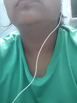 Snapshot of Siya_mic chatting on 04-12-26, 06:11 Siya mic online show from 04-12-26, 06:11